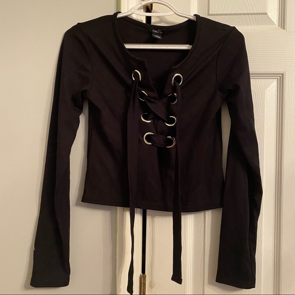 Black shirt